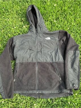 The North Face Black Hooded Hybrid Fleece Jacket